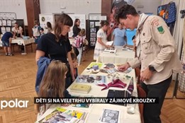 Děti si na veletrhu vybíraly zájmové kroužky, které jim vyplní volný čas