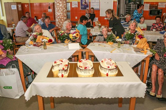 Velké oslavy v Domově pro seniory: Šest žen se dožilo minimálně 100 let!