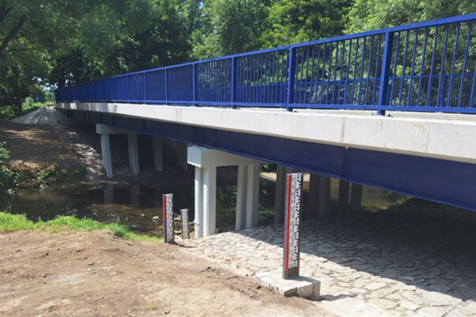 Hraniční most u Úvalna má po rekonstrukci a znovu slouží řidičům