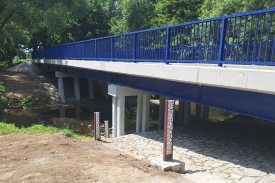 Hraniční most u Úvalna má po rekonstrukci a znovu slouží řidičům