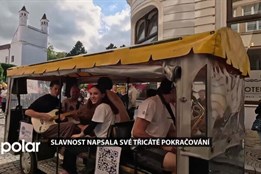 Slavnost města napsala své třicáté pokračování