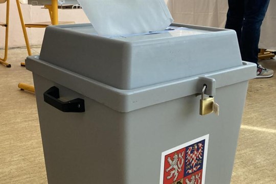 Politické strany před volbami do Sněmovny už v Plzeňském kraji rozjely kampaň