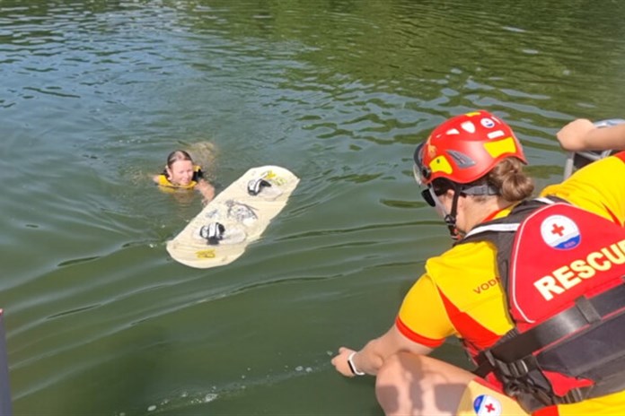 Mladého sportovce zachraňovali po pádu na vodním vleku na Těrlické přehradě
