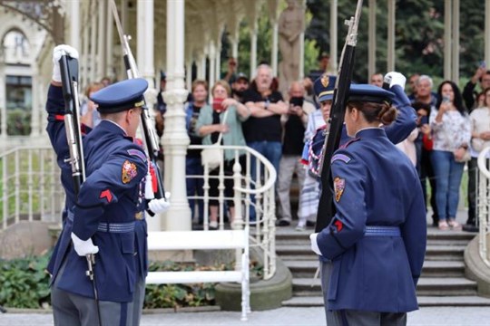 Dvě významná výročí v Karlových Varech: Lázeňský hotel a domov veteránů oslavily své jubilea