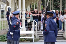 Dvě významná výročí v Karlových Varech: Lázeňský hotel a domov veteránů oslavily své jubilea