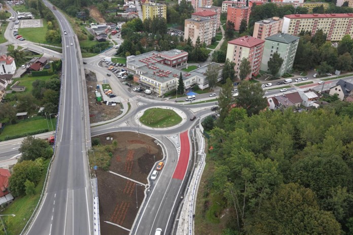 Rampa Mostecká ve Vsetíně ode dneška slouží řidičům. Problémový úsek je nyní bezpečnější