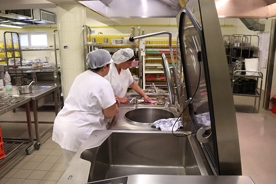 Hodonínská nemocnice bude díky nové kuchyni vařit levněji, zdravěji a chutněji