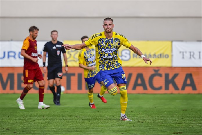 Zlín udržel s Duklou domácí neporazitelnost, z penalty srovnal Černín