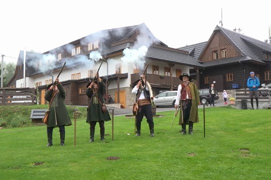 Folklorní soubory se představily na mezinárodním festivalu na Soláni