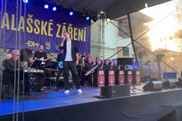 Valašské záření vyvrcholilo swingovým koncertem Ondřeje Rumla