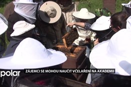 Akademie v Opavě nabízí teorii i praxi oboru včelaření