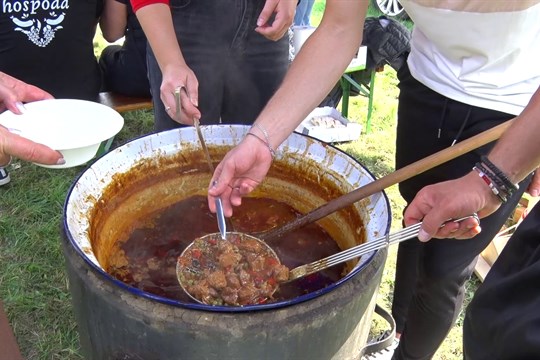 Lidé mohli v Zarazicích ochutnat desítku gulášů