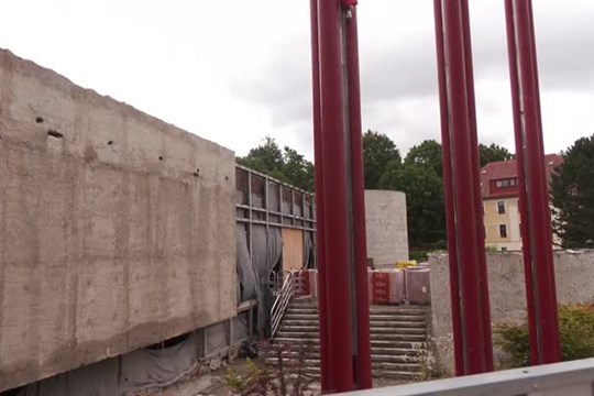 Otevření libereckého bazénu se o půl roku posune