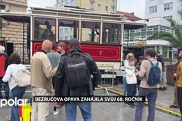 Bezručova Opava zahájila svůj 68. ročník. Lákadlem se stala historická tramvaj číslo 7