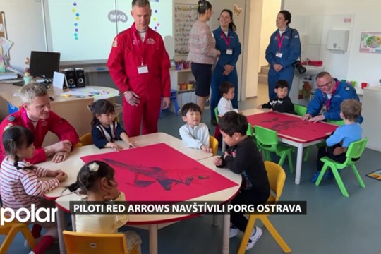 Piloti slavné britské akrobatické skupiny Red Arrows navštívili PORG International School v Ostravě
