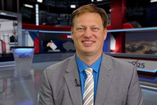 VOLEBNÍ STUDIO POLAR: Lukáš Černohorský (Piráti): "Peníze pro rodiny z daní a regulací konopí."