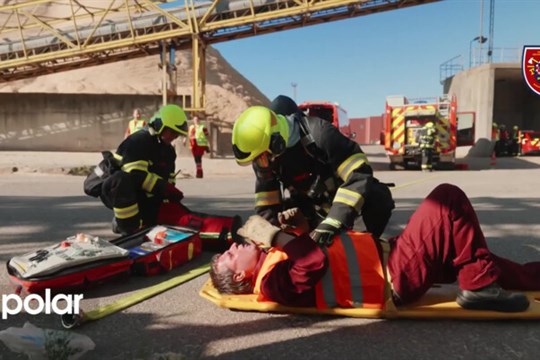 Únik oxidu siřičitého z cisterny byl námětem cvičení hasičů v Paskově