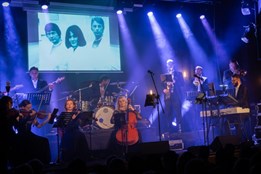 Jedinečný koncert hitů Karla Svobody se dnes koná v Chebu