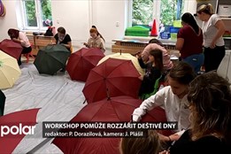 Workshop, který pořádali v rodinném centru, pomůže rozzářit deštivé dny