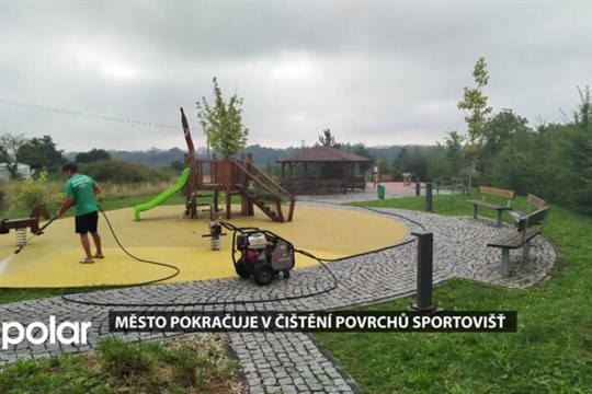 Havířov pokračuje v čištění povrchů sportovišť