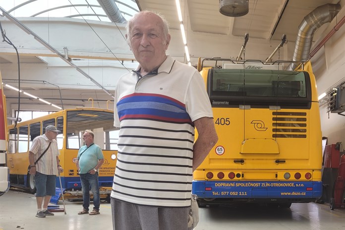 S cestujícími jsem nikdy neměl problémy, vzpomíná na práci řidiče 92letý Zdeněk Novák