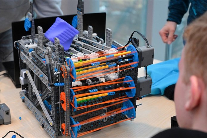 Od školní lavice až na světové pódium: Co dětem přináší robotické soutěže?