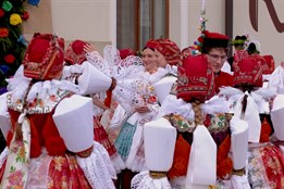 Na Svatováclavských hodech nechyběla májka ani verbuňk