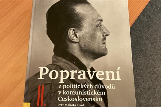 Unikátní kolektivní monografie, která nemá obdoby. V Plzni představili knihu o popravených z politických důvodů