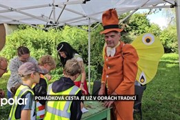 Pohádková cesta Zámeckým parkem je v Odrách tradicí už více než 10 let, letos čekala děti i Tlapková patrola