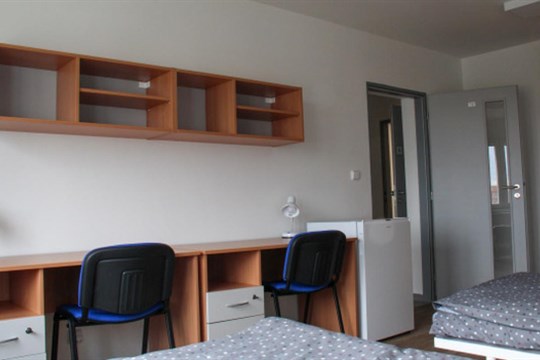 Studenty čeká větší luxus. Skončily opravy koleje ZČU v Baarově ulici