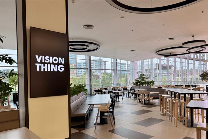 Vision Thing buduje společně s Euronova Group vlastní síť DOOH obrazovek napříč Českem