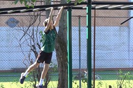 Díky participativnímu rozpočtu vyrostlo v Hodoníně workoutové hřiště