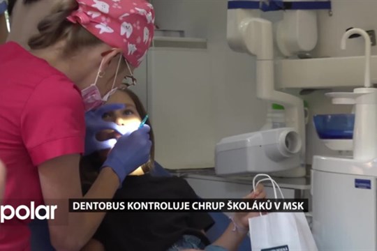 Za školáky na Bruntálsku zajíždí novinka – dentobus MS kraje