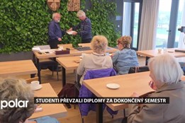 Studenti převzali diplomy za dokončený semestr virtuální univerzity