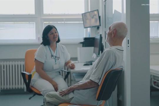 Pět milionů podpoří vzdělávání v paliativní péči a ošetřovnictví