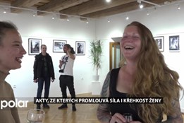 Akty, ze kterých promlouvá síla i křehkost ženy