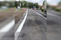 Hlavní tah na Šternberk znovu průjezdný, ve Chválkovicích finišují práce na novém přechodu