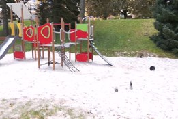 V jablonecké Okružní je nové dětské hřiště