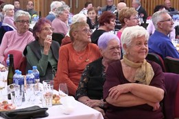 Oslava Dne seniorů v Prušánkách byla plná zábavy i dobrého jídla a pití