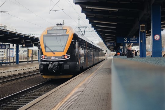 Zlínský kraj bude mít od jara další přímé vlakové spojení s Prahou a Bratislavou