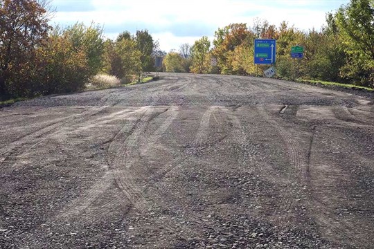 Po 50 letech se opravuje silnice v Dolním Újezdu. Řidiče čekají objížďky a zpoždění