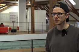 Umělá inteligence režíruje Molièra. V Olomouci vzniká unikátní divadelní experiment