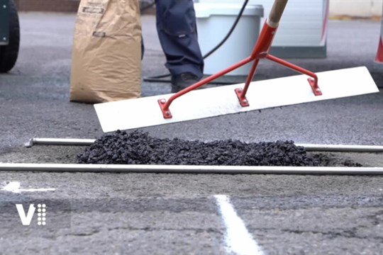 Opravy asfaltu už nejsou problém