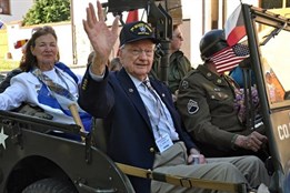 Kříše na Rokycansku odhalí pomník americkému veteránovi Earlovi Ingramovi