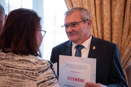 Hodonín znovu uspěl v soutěži Obec přátelská rodině a seniorům
