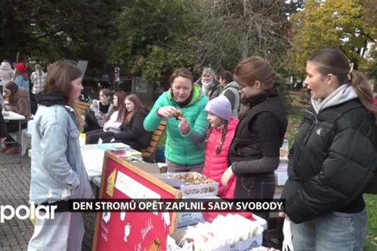 Opava slavila Den stromů. Sady Svobody zaplnily stovky lidí