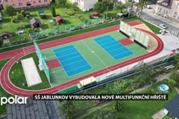 Nové multifunkční hřiště v Jablunkově slouží žákům i veřejnosti