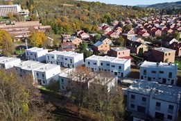 Lidé mohou získat 10 000 korun za trvalý pobyt ve Zlíně