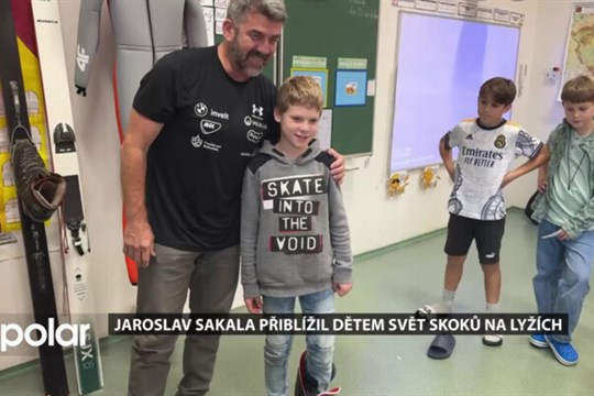 Olympijský medailista Jaroslav Sakala přiblížil žákům opavské ZŠ Vrchní svět skoků na lyžích