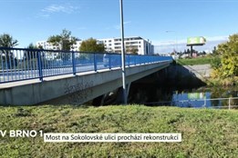 Most přes řeku Svratku na Sokolovské ulici prochází rekonstrukcí